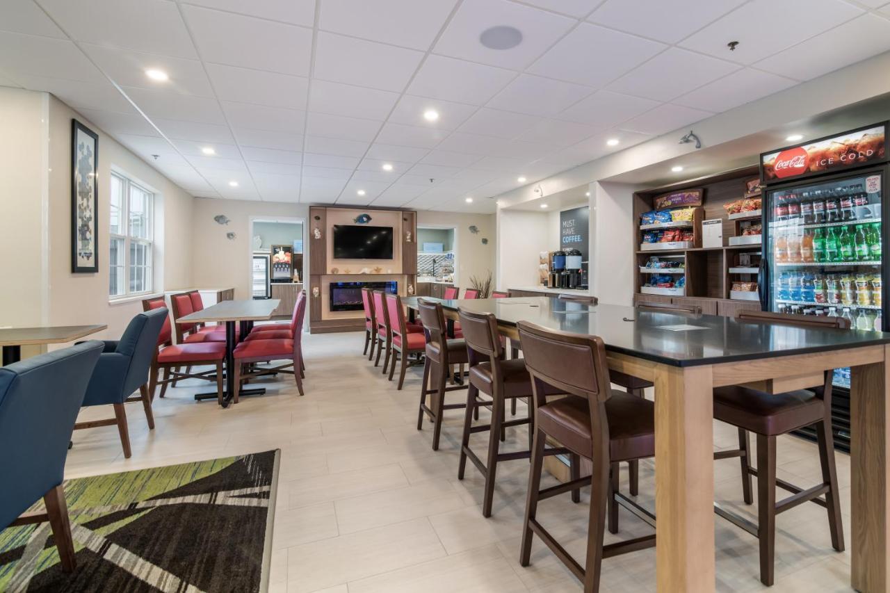 Holiday Inn Express - Plymouth By Ihg Exterior photo