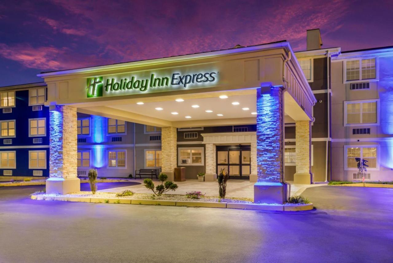 Holiday Inn Express - Plymouth By Ihg Exterior photo
