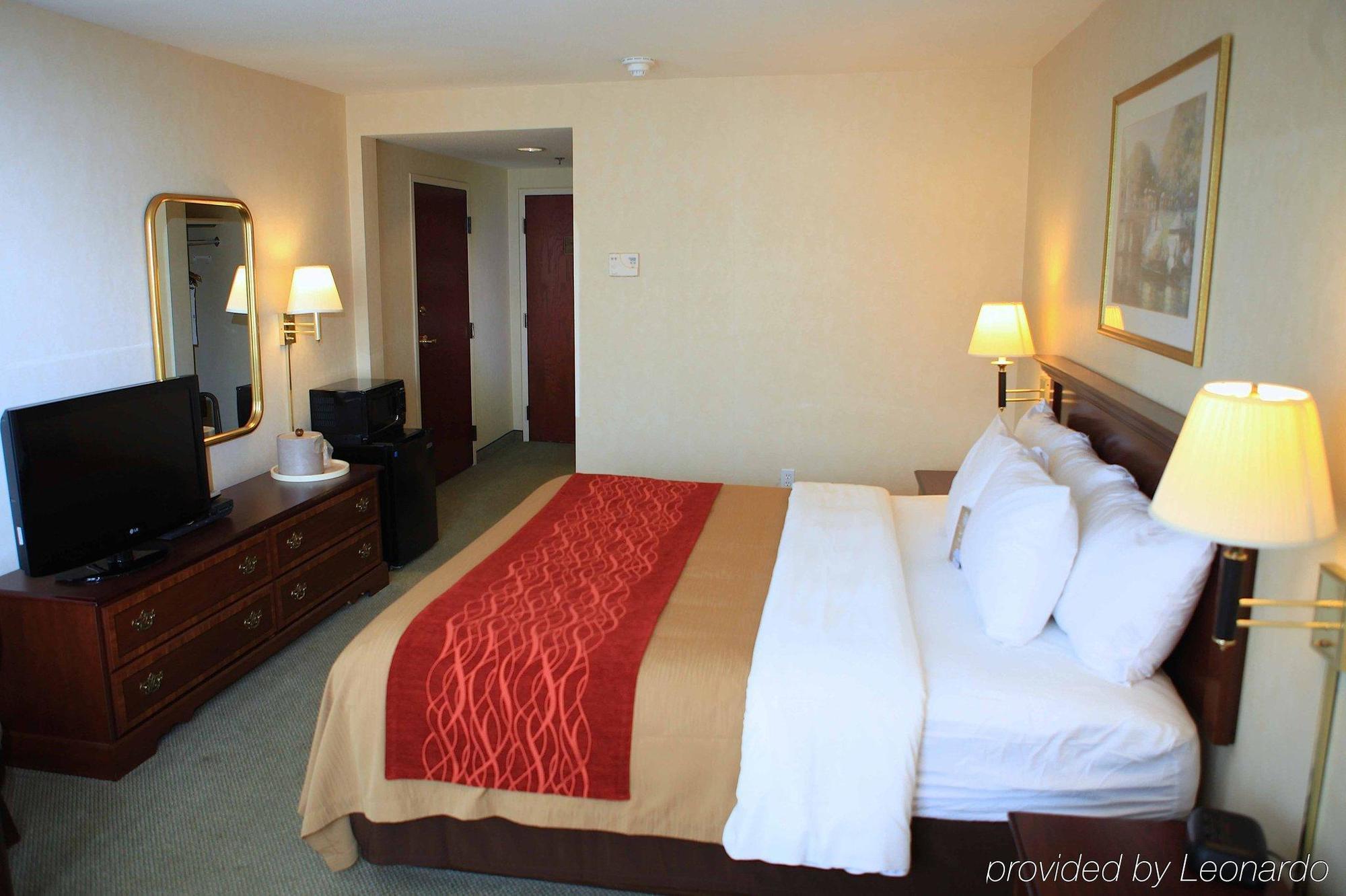 Holiday Inn Express - Plymouth By Ihg Exterior photo